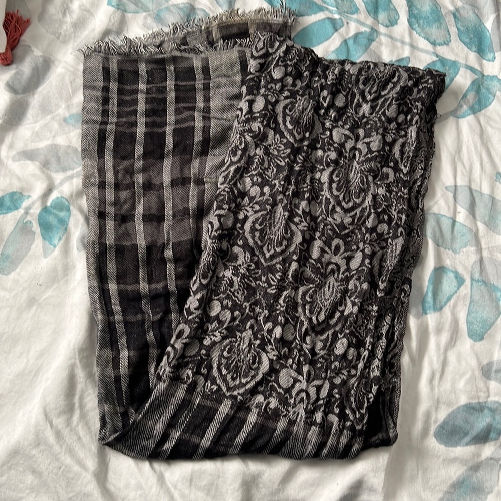 Loft Fashion scarf